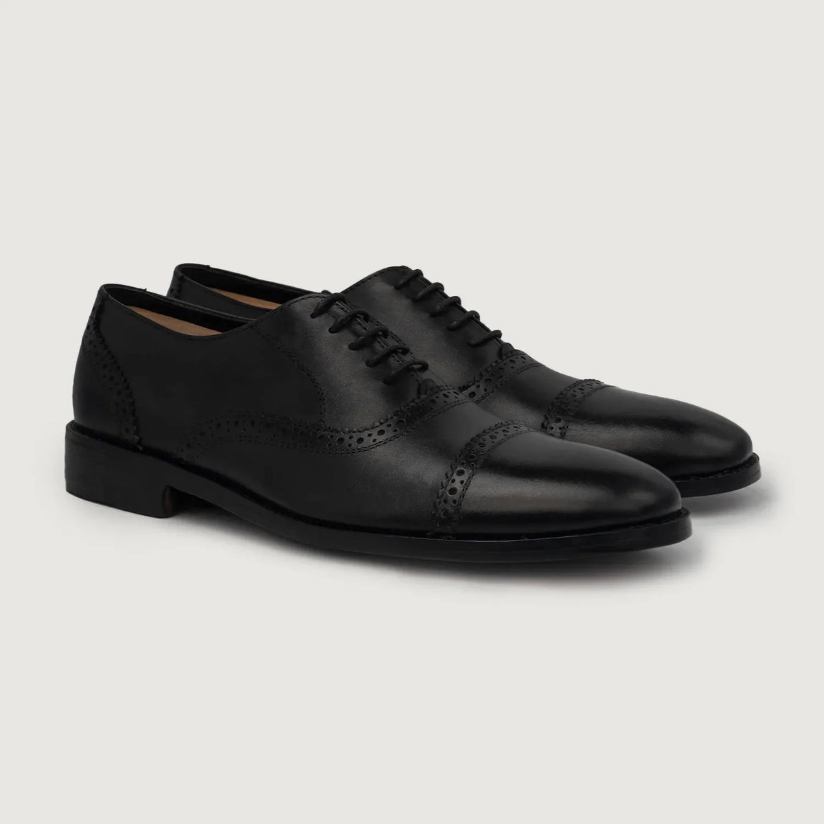 Greyson Brogues Oxford Black Leather Shoes For Men in Black Full-Grain Leather - Lateral Side Profile View | Buy Online
