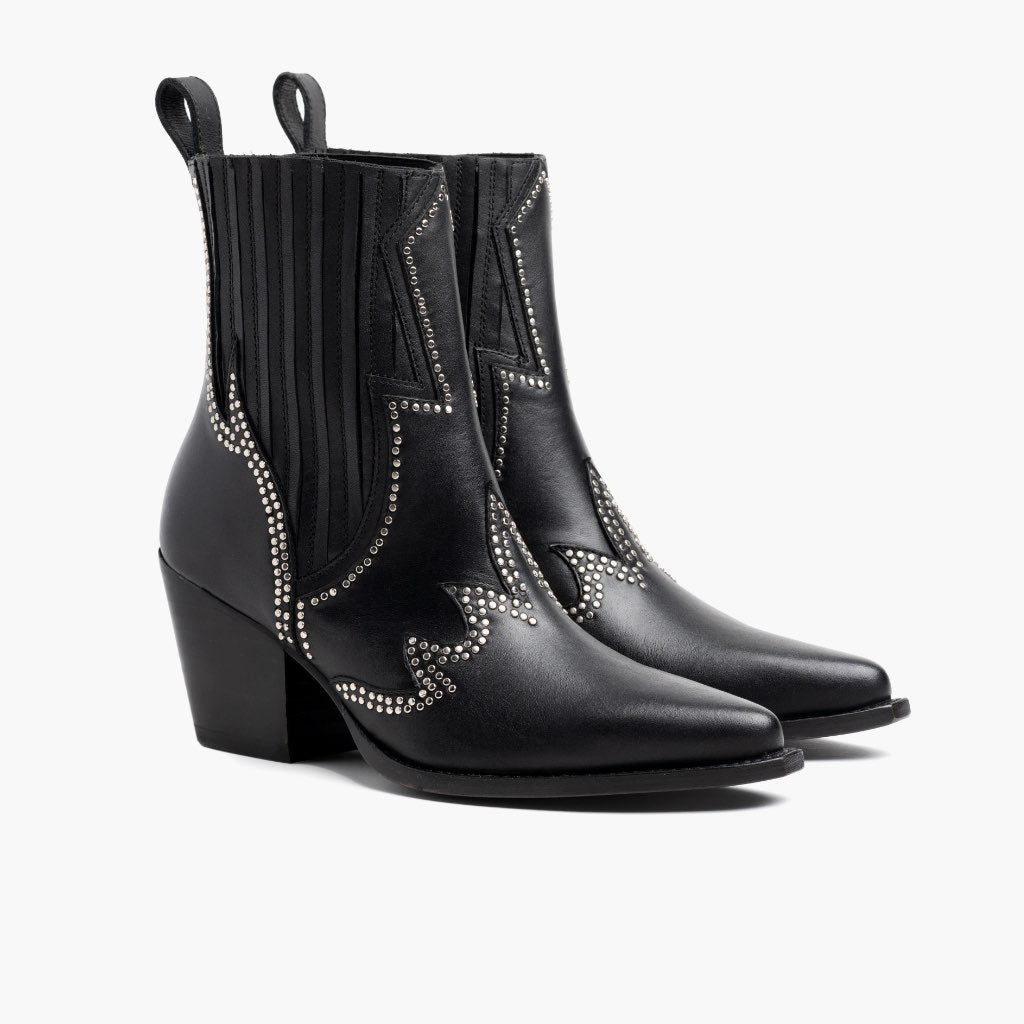 Black Full-Grain leather Boots - Goodyear Welt Construction & Front Toe Box Detail