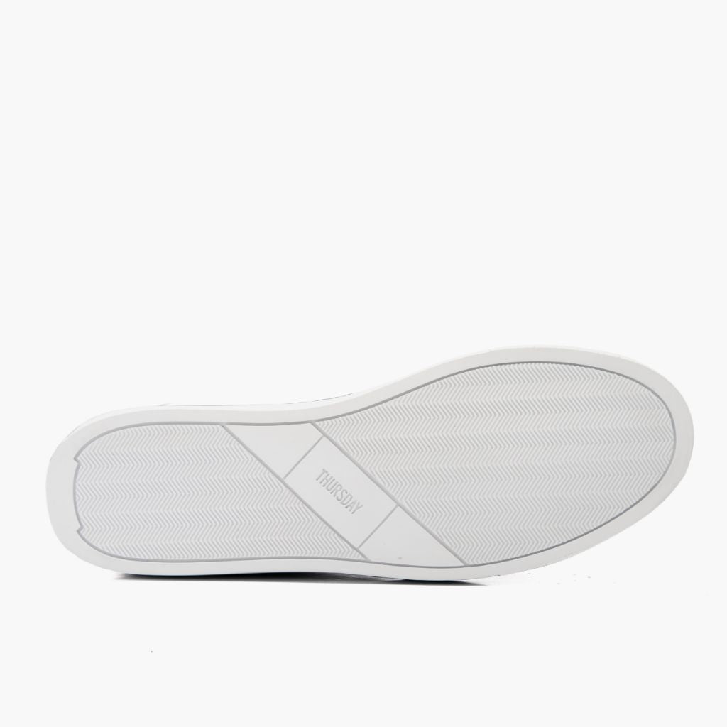 High-Traction Rubber Outsole & Lug Tread Pattern on Premier Low Top Black Leather Sneakers For Men