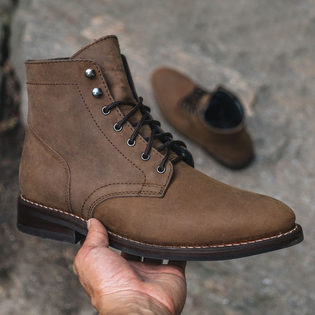 Top-Down Perspective Showing Lacing System & Tongue Craftsmanship