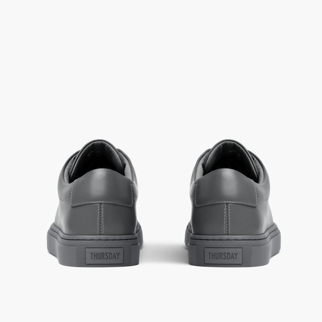 Authentic Full-Grain Leather Grain Depth & Pull-Up Patina Texture Detail