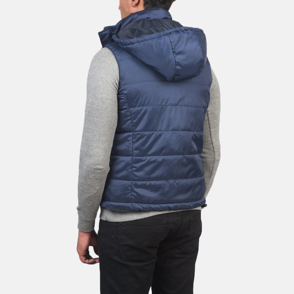 
Authentic Nylon (Water-Resistant) Grain Texture & Heavy-Duty Seam Stitching Detail