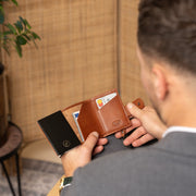 Larino Full-Grain Leather Card Holder – alternate product view 3