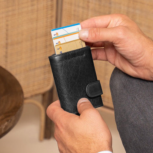 Mannheim Full-Grain Leather Card Holder