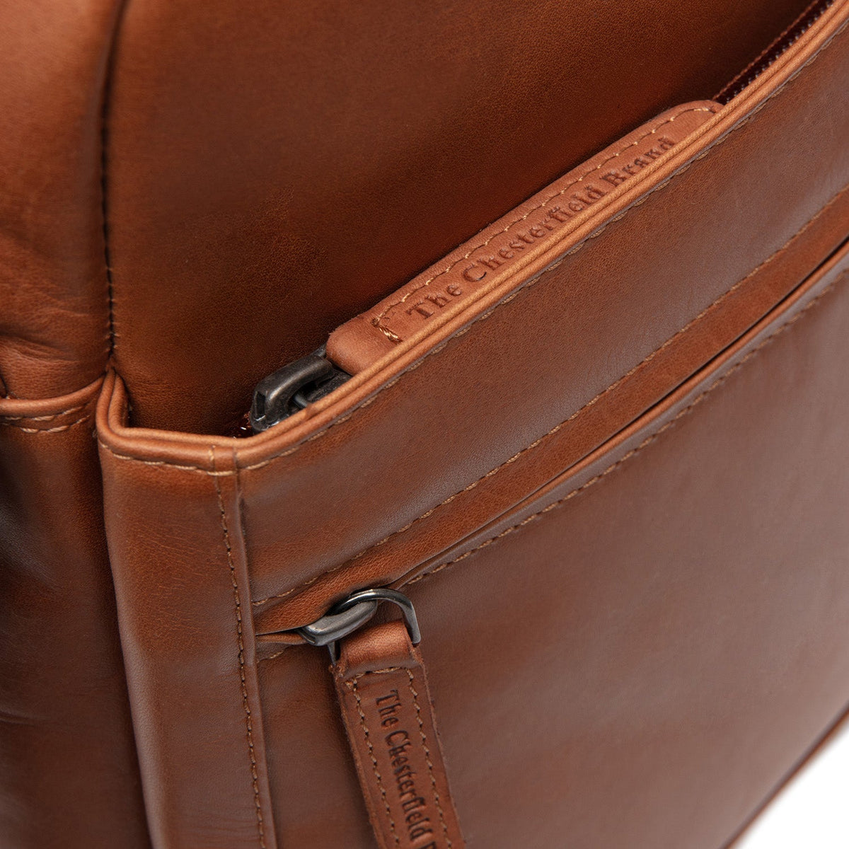 Anzora Full-Grain Leather Crossbody Bag – alternate product view 3