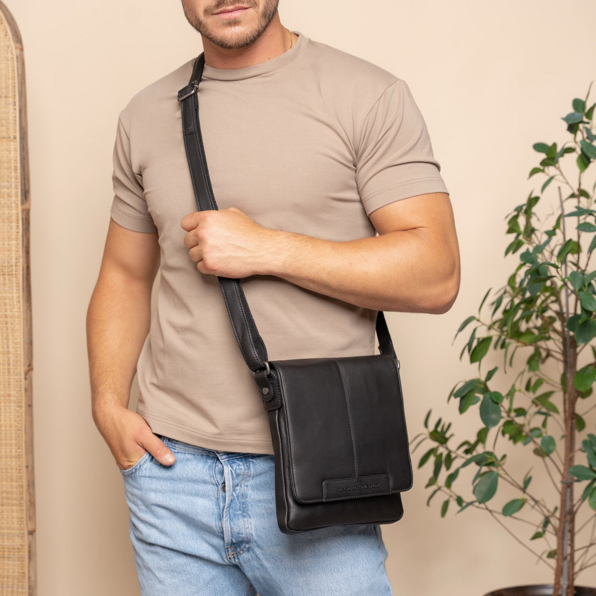 Bodin Full-Grain Leather Crossbody Bag - Structured Side Profile Showing Gusset Depth &amp; Expansion Capacity
