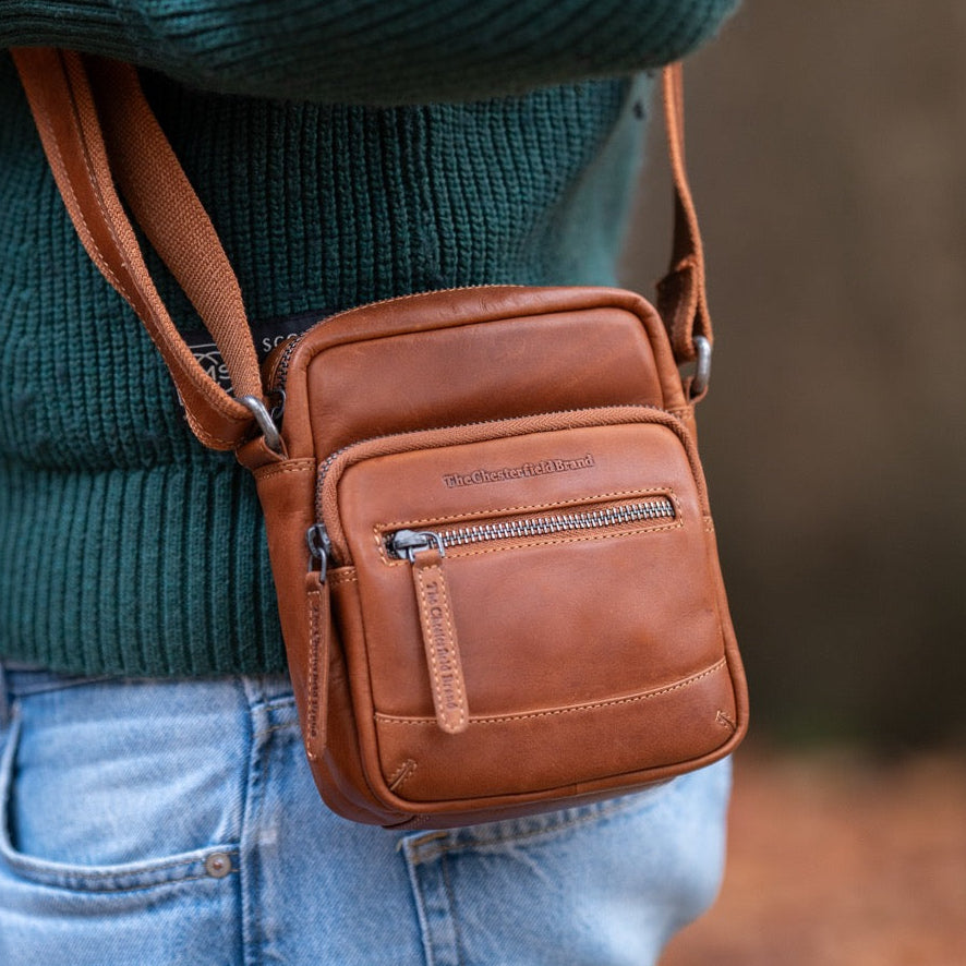 Bremen Full-Grain Leather Crossbody Bag – alternate product view 2