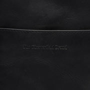 Close-Up Detail of Classic Collar &amp; Heavy-Duty Zipper Hardware on Alesund Full-Grain Leather Phone Bag