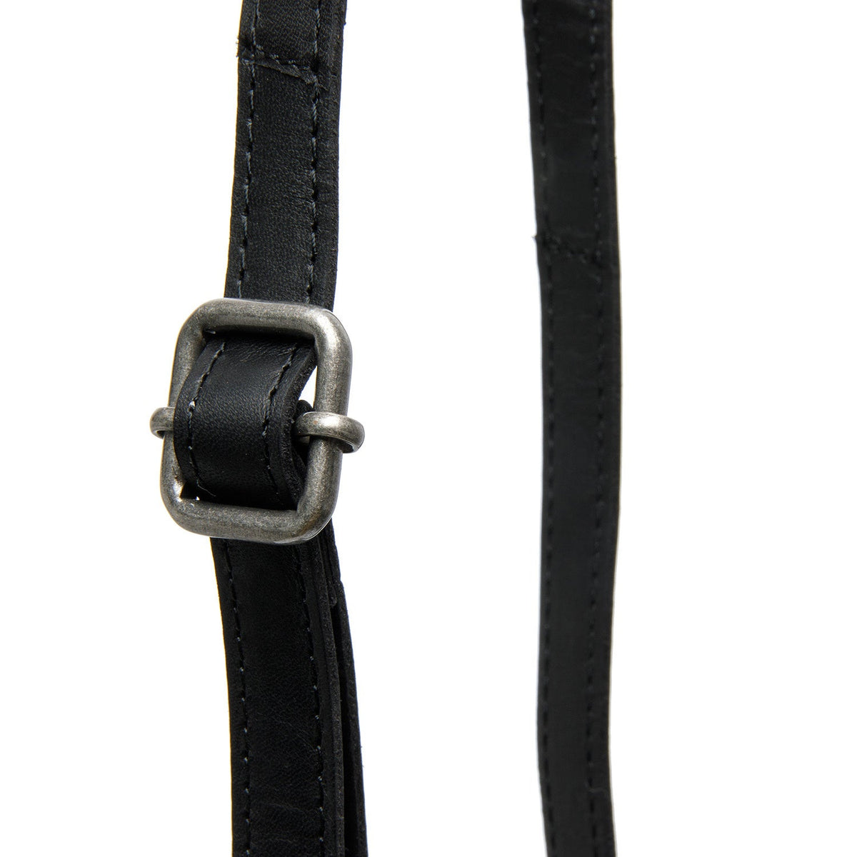 Tailored Rib Cuffs &amp; Hem Craftsmanship Construction Detail on Langley Full-Grain Leather Phone Bag