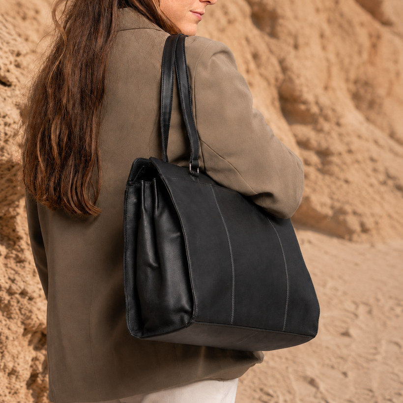 Fidenza Full-Grain Leather Shoulder Bag