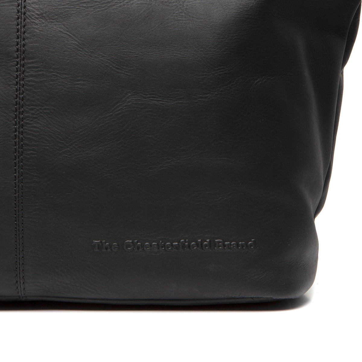 100% Full-Grain Wax Pull-Up 100% Full-Grain Leather Grain Texture &amp; Handcrafted Patina Detail
