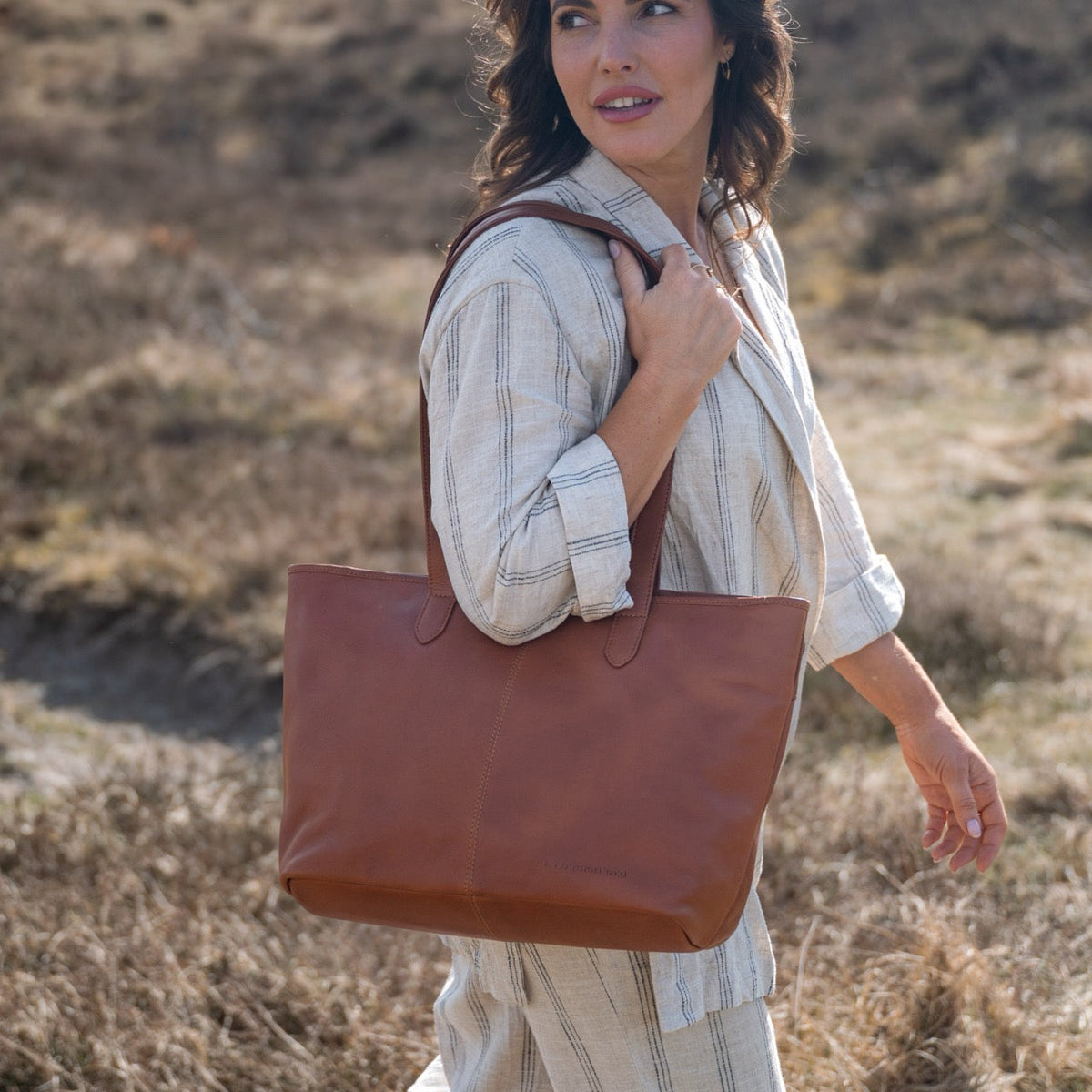 Monza Full-Grain Leather Tote Bag – alternate product view 3