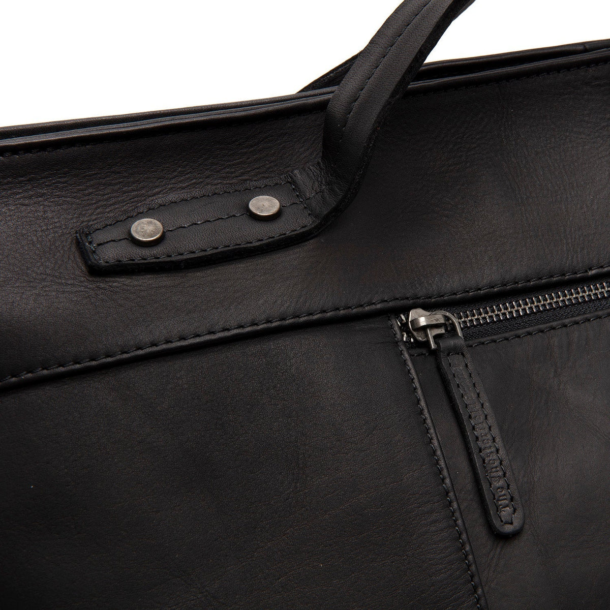 100% Full-Grain Wax Pull-Up 100% Full-Grain Leather Grain Texture &amp; Handcrafted Patina Detail