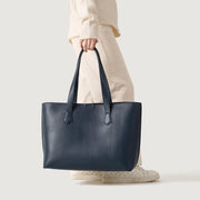 
The Bianca Leather Tote Bag – alternate product view 2