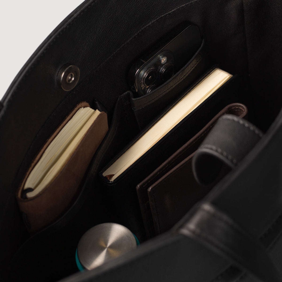 
The Poet Leather Tote Bag – alternate product view 8